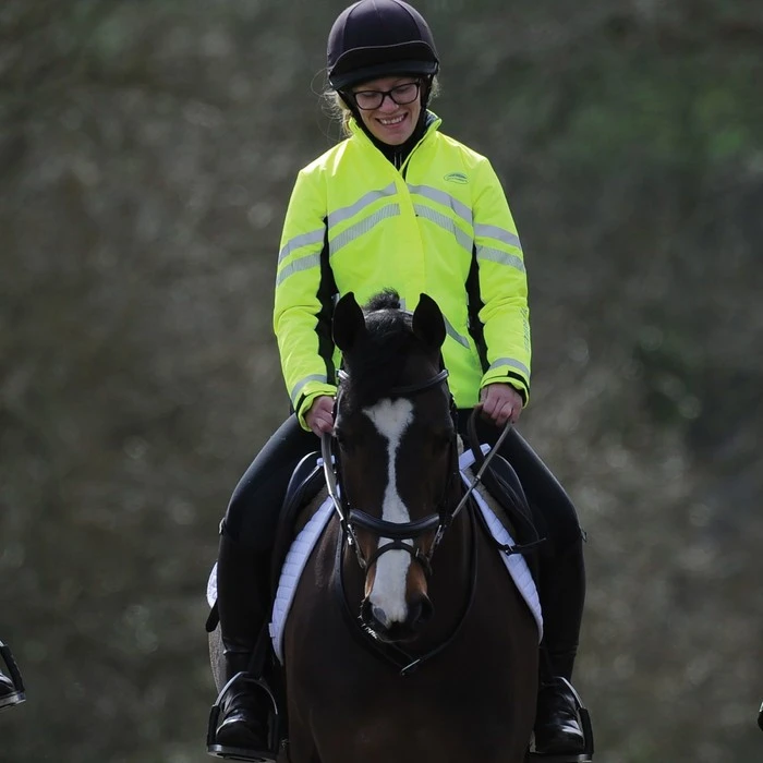 2022 Weatherbeeta Unisex Reflective Lightweight Waterproof Jacket 1005267 - Hi Vis Yellow Colour Hi Vis Yellow - Image 6