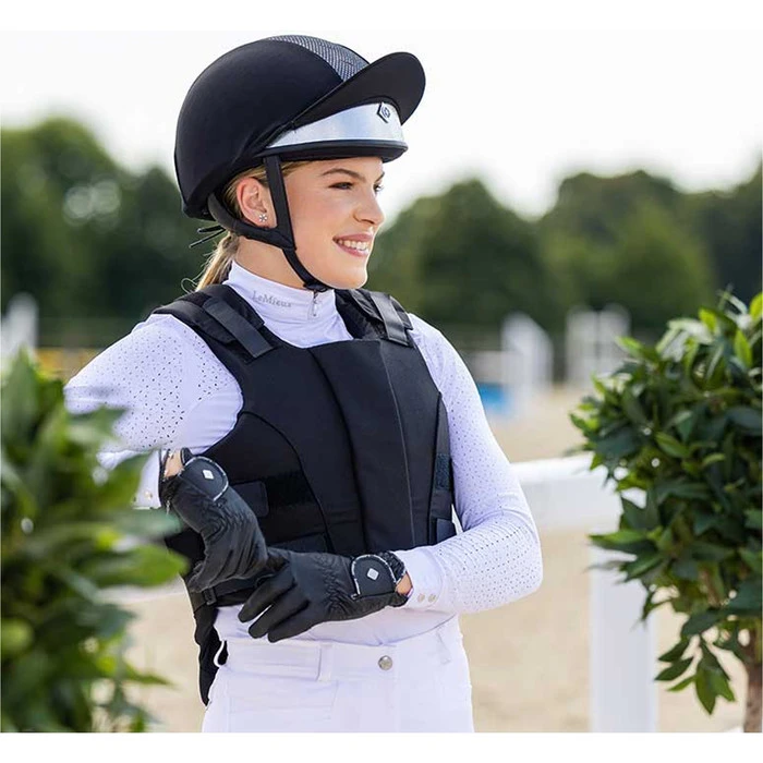 2023 Airowear Womens Outlyne II Body Protector OLIIL - Black - Image 4